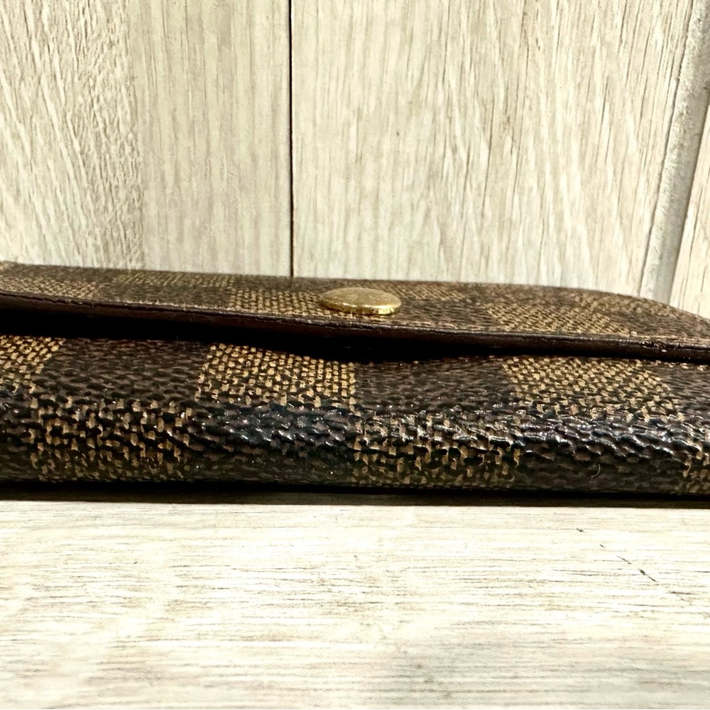 Louis Vuitton Damien Ebene Key Holder - Picture 2 of 11